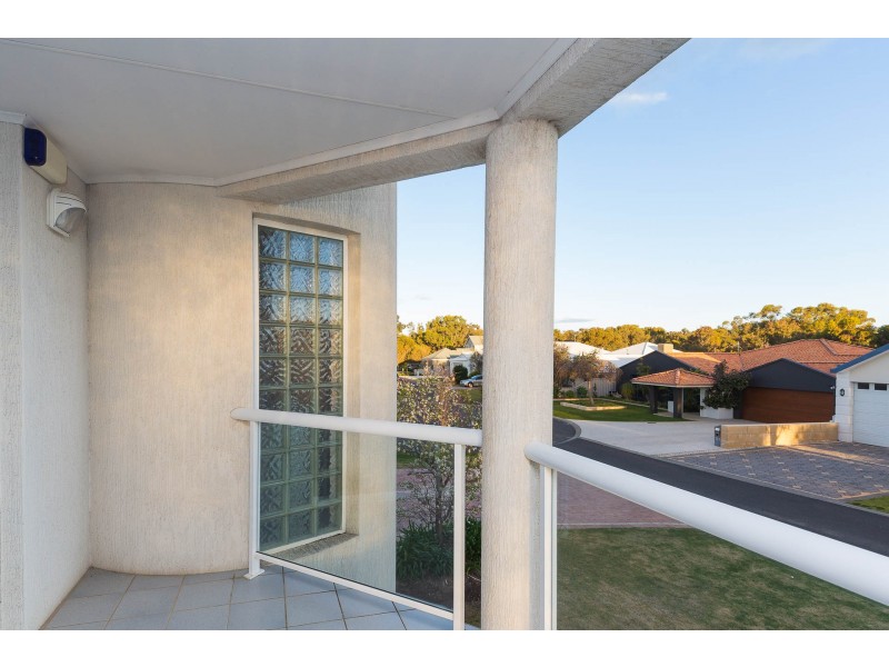 22 Turnberry Way, Pelican Point WA 6230