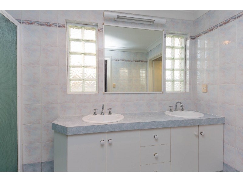 22 Turnberry Way, Pelican Point WA 6230