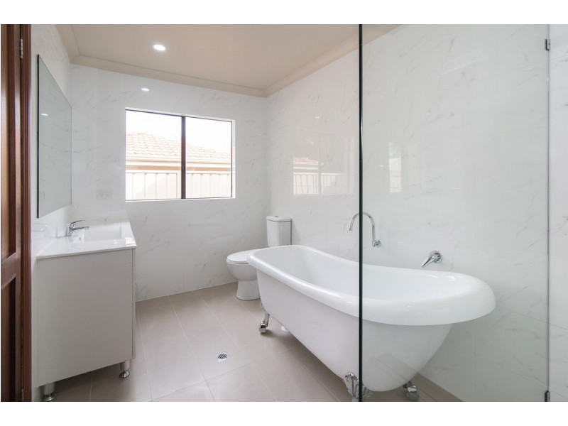 2 Pinnock Place, West Busselton WA 6280