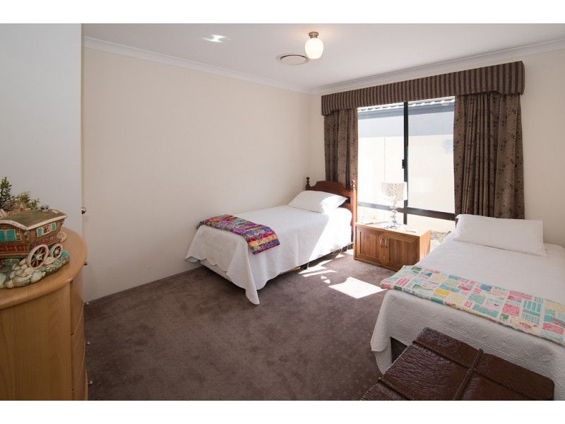 4 Pickmore Circus, West Busselton WA 6280