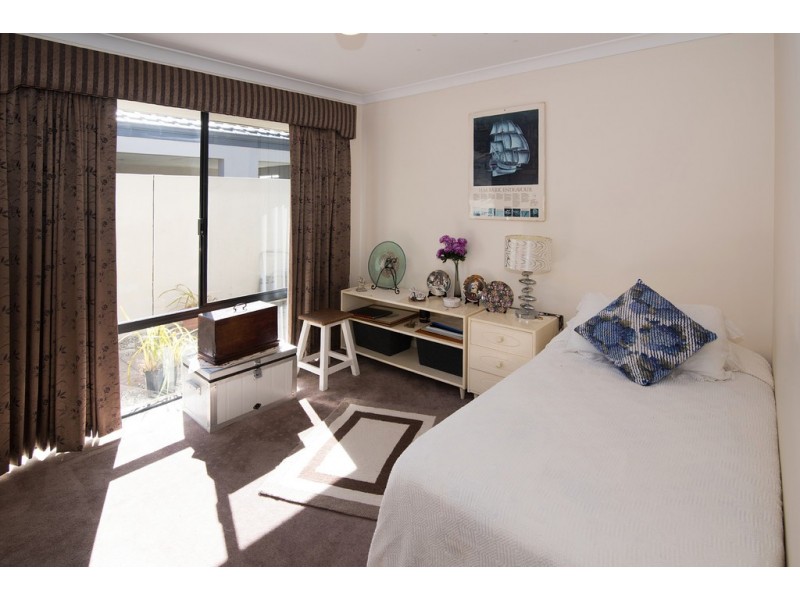 4 Pickmore Circus, West Busselton WA 6280