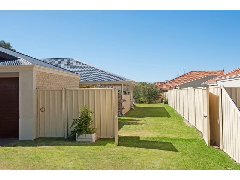 4 Pickmore Circus, West Busselton WA 6280