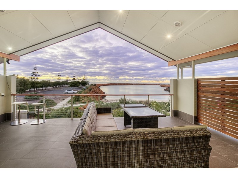 2/24 Freycinet Drive, Geographe WA 6280