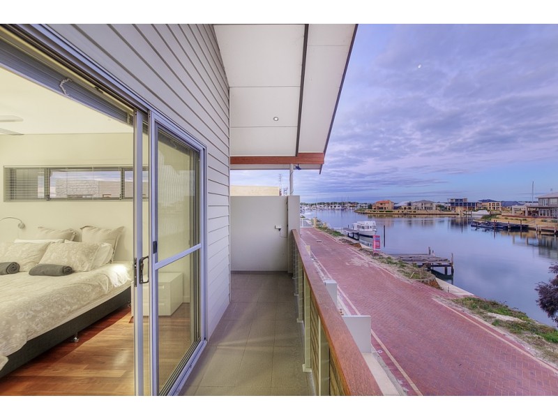 2/24 Freycinet Drive, Geographe WA 6280