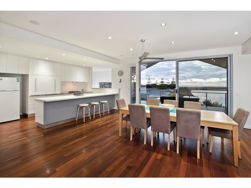 2/24 Freycinet Drive, Geographe WA 6280
