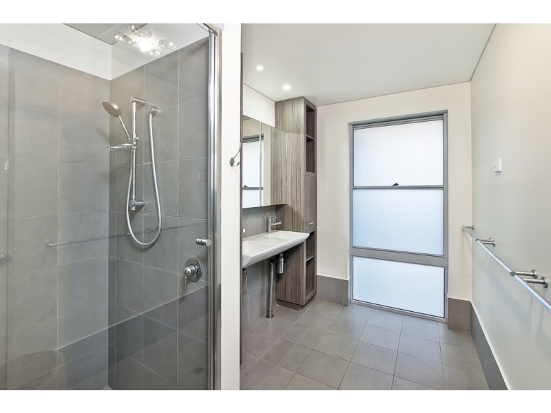 2/24 Freycinet Drive, Geographe WA 6280