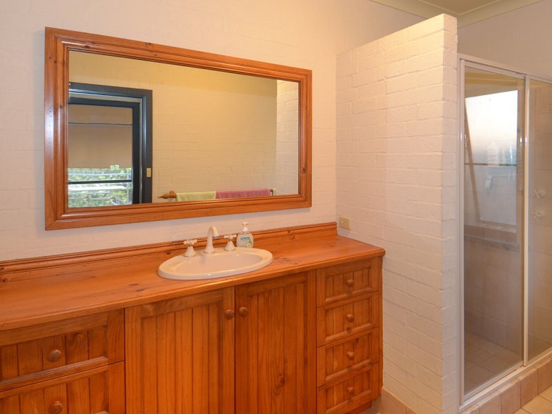 8 Plover Court, Geographe WA 6280