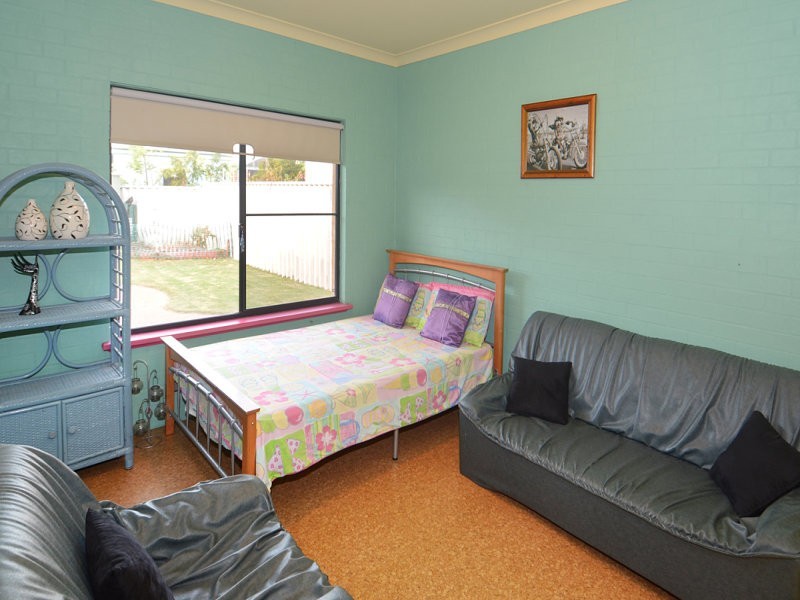 8 Plover Court, Geographe WA 6280