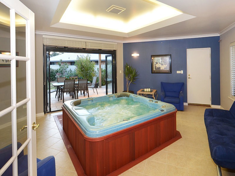 1 Joondalup Court, West Busselton WA 6280