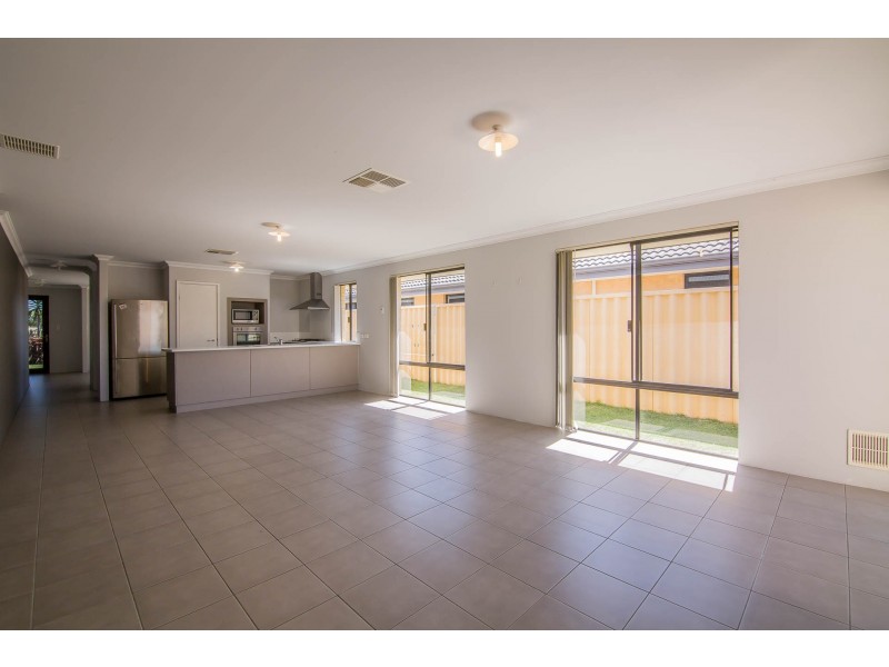 38 Sunflower Turn, Yalyalup WA 6280