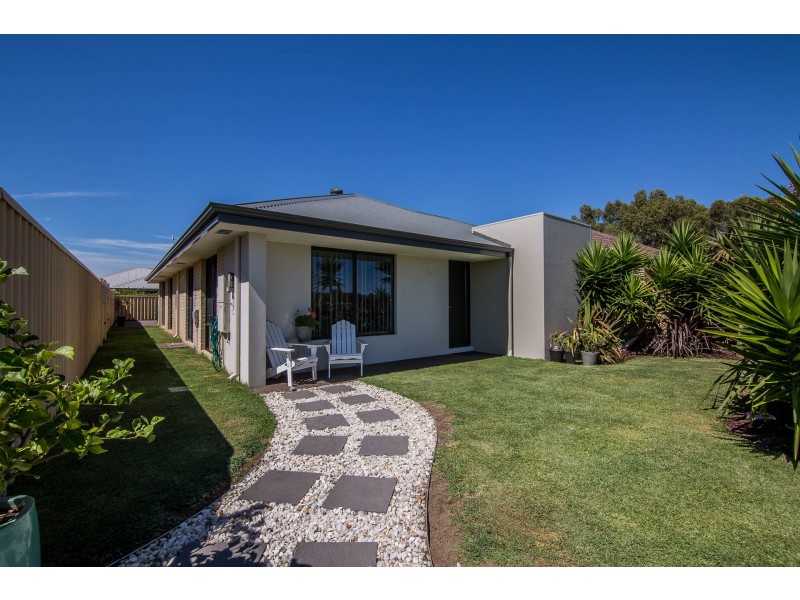38 Sunflower Turn, Yalyalup WA 6280