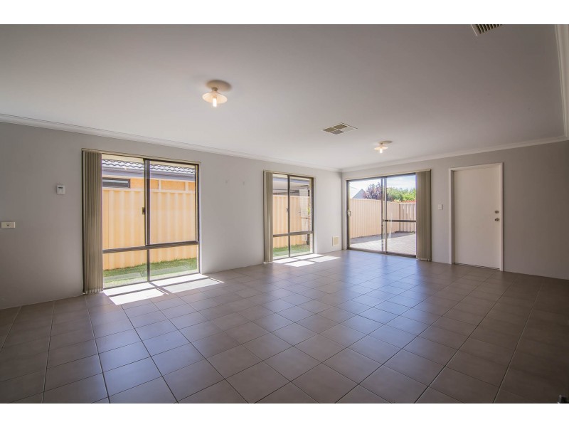 38 Sunflower Turn, Yalyalup WA 6280