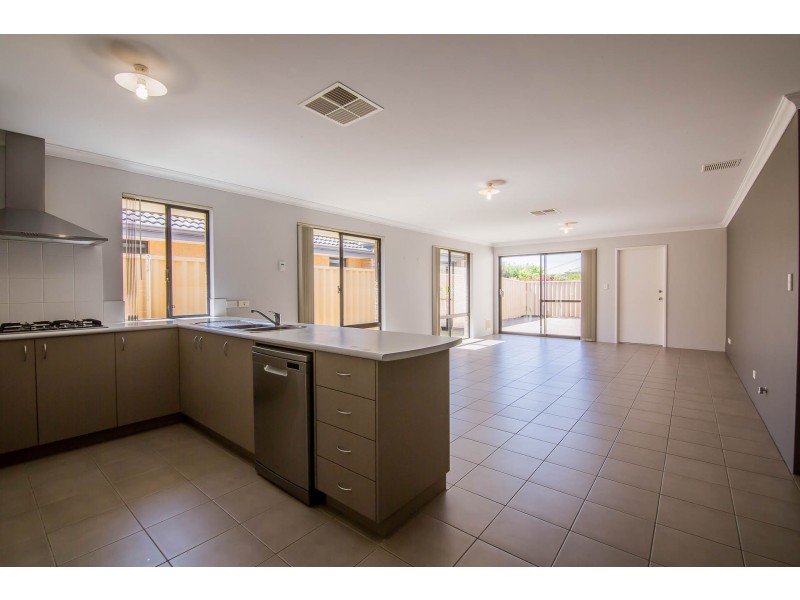 38 Sunflower Turn, Yalyalup WA 6280