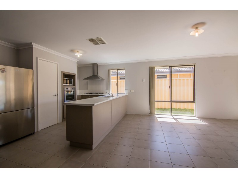 38 Sunflower Turn, Yalyalup WA 6280