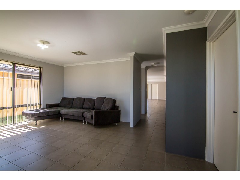 38 Sunflower Turn, Yalyalup WA 6280