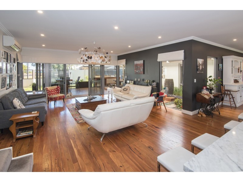 5 Julianne Street, Broadwater WA 6280