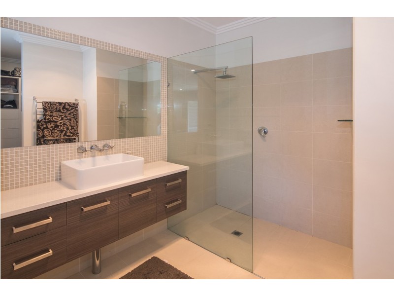 5 Julianne Street, Broadwater WA 6280