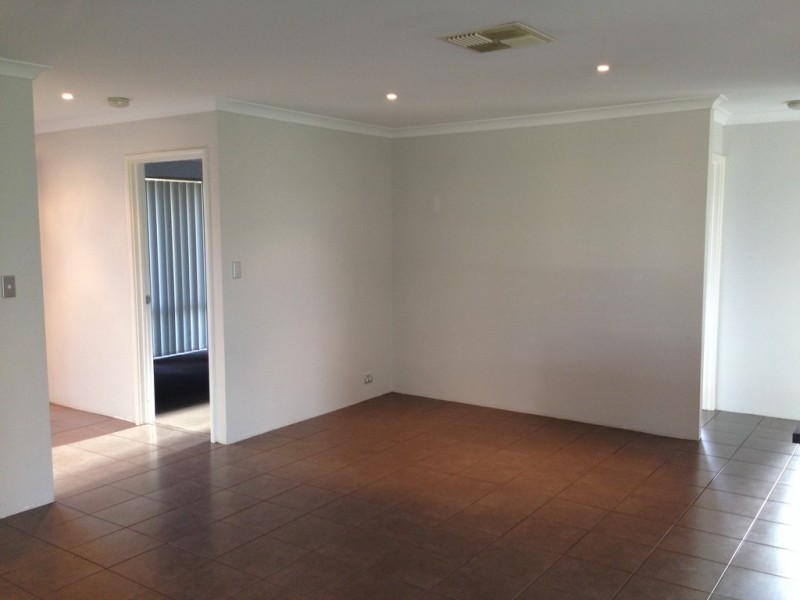 11 Koonak Street, Dalyellup WA 6230