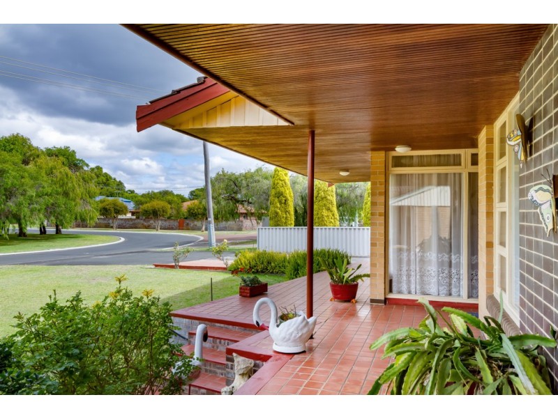 9 Myles Street, West Busselton WA 6280