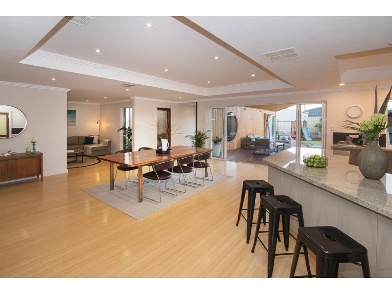 355 Marine Terrace, Geographe WA 6280