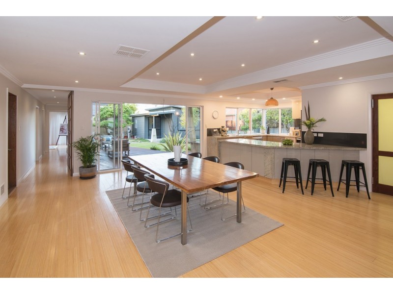 355 Marine Terrace, Geographe WA 6280