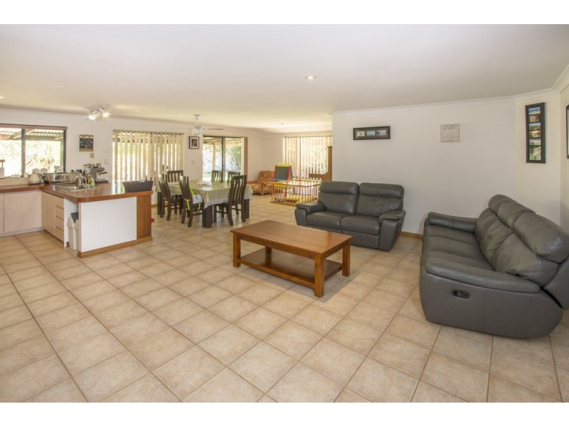 9 Cardinal Crescent, West Busselton WA 6280