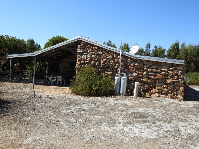 404 Sebbes Road, Forest Grove WA 6286