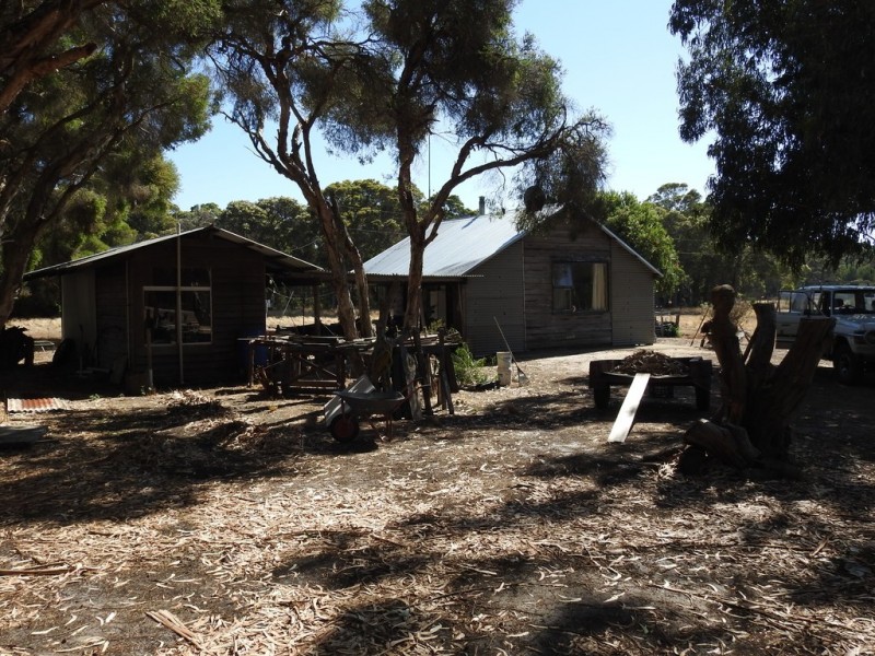 404 Sebbes Road, Forest Grove WA 6286