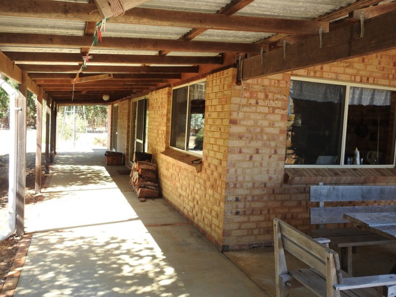 404 Sebbes Road, Forest Grove WA 6286