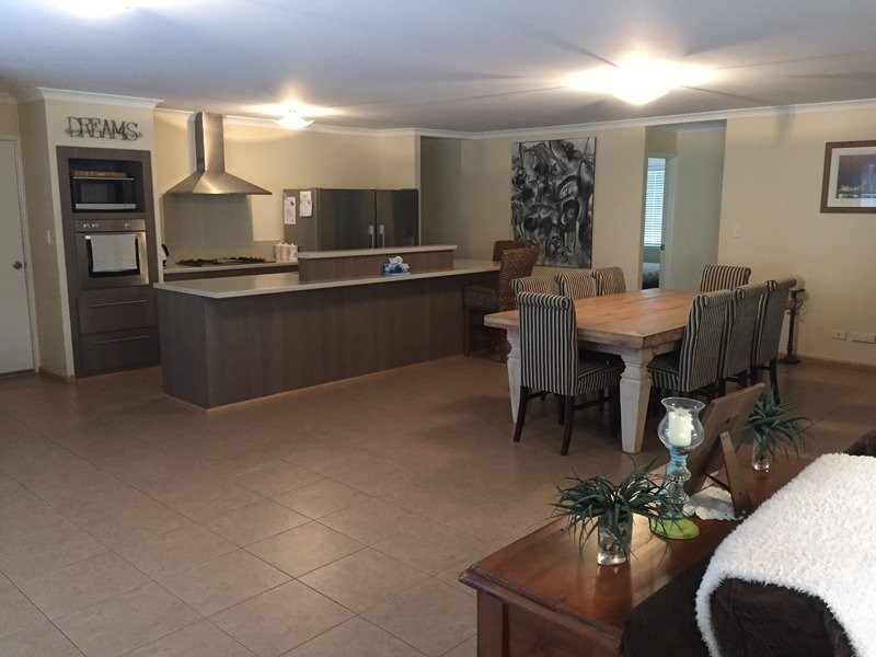 130 Hadfield Avenue, Broadwater WA 6280