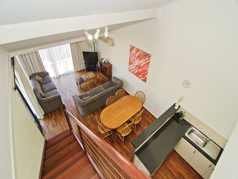 16/12 Little Colin Street, Broadwater WA 6280