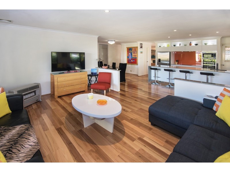 29 Falcon Drive, Broadwater WA 6280