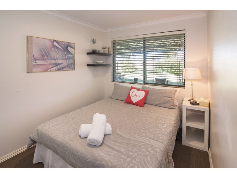 29 Falcon Drive, Broadwater WA 6280