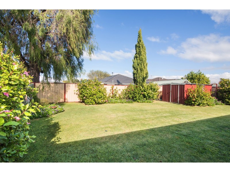 29 Falcon Drive, Broadwater WA 6280