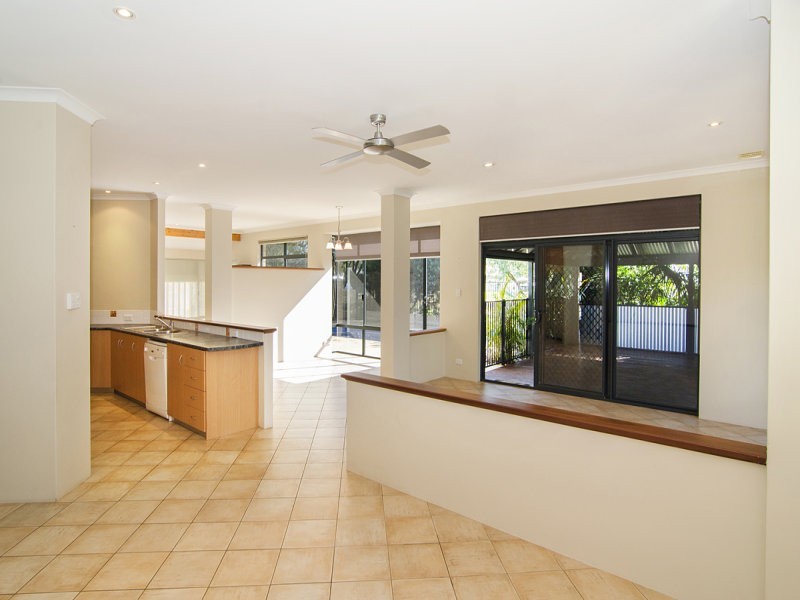 9 Mussel Court, Geographe WA 6280