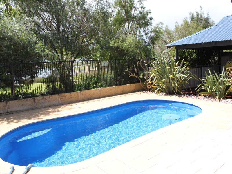 9 Mussel Court, Geographe WA 6280