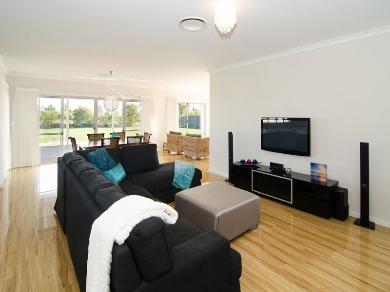 9 Hawker Approach, Yalyalup WA 6280