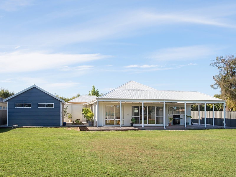 9 Hawker Approach, Yalyalup WA 6280