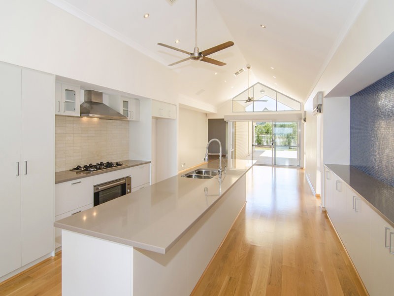 930 Geographe Bay Road, Geographe WA 6280