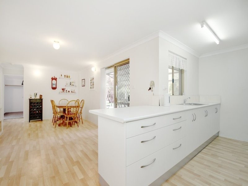 69 Cookworthy Road, Broadwater WA 6280