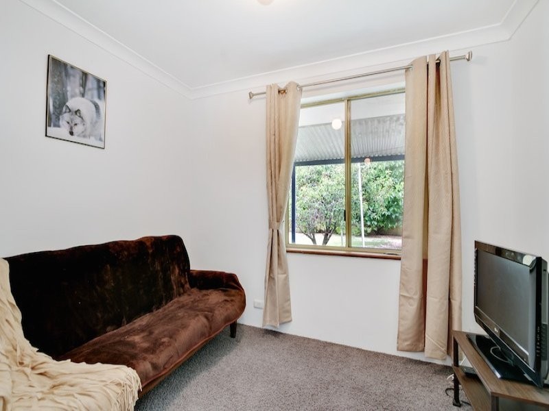 69 Cookworthy Road, Broadwater WA 6280