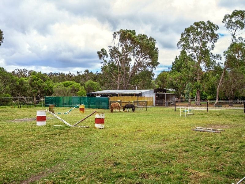 69 Cookworthy Road, Broadwater WA 6280