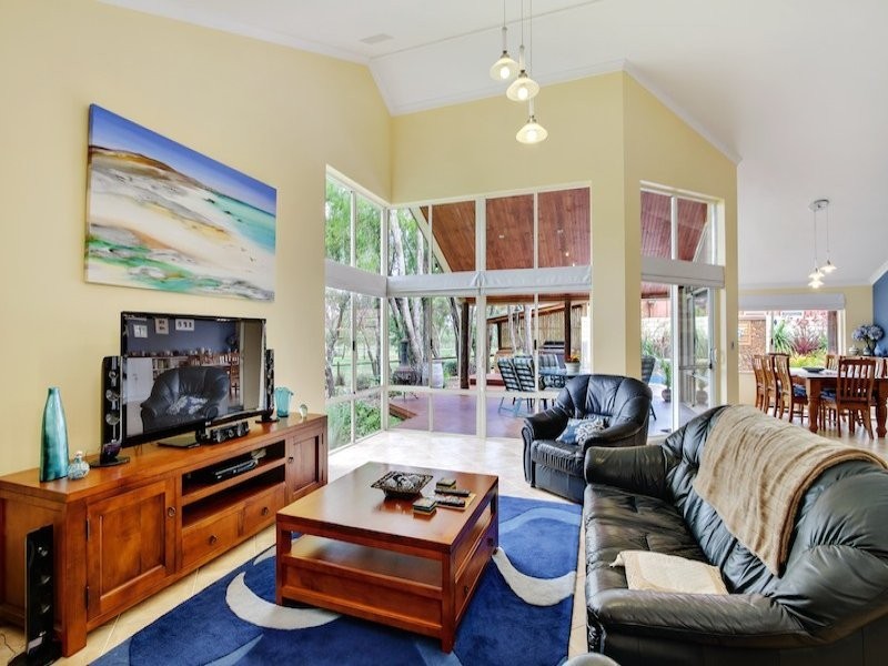 9 Lincoln Street, Abbey WA 6280