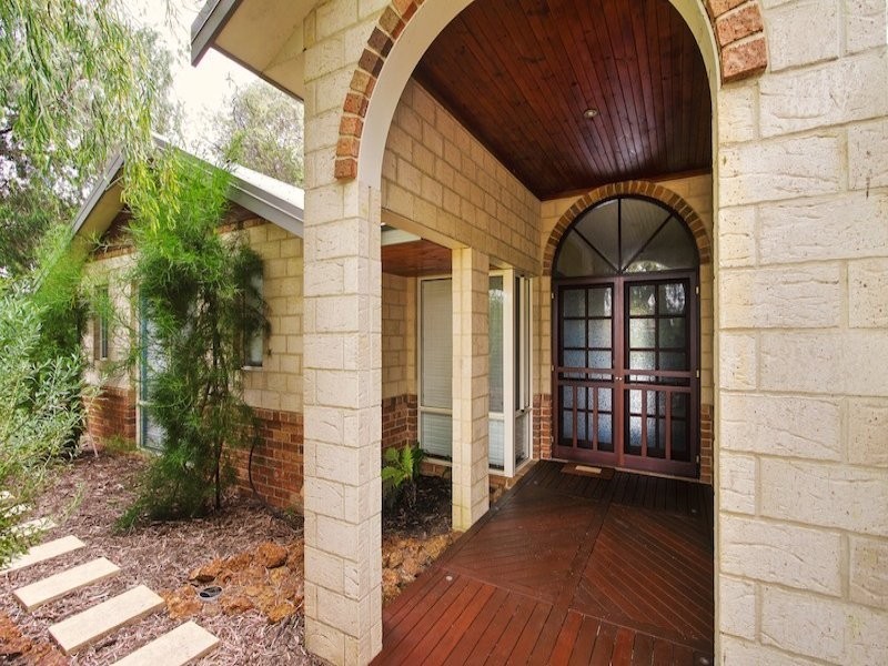 9 Lincoln Street, Abbey WA 6280