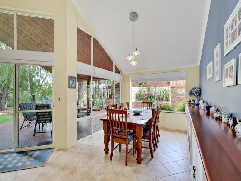 9 Lincoln Street, Abbey WA 6280