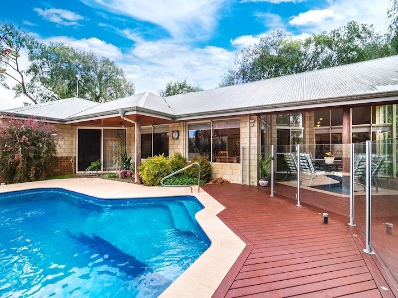 9 Lincoln Street, Abbey WA 6280