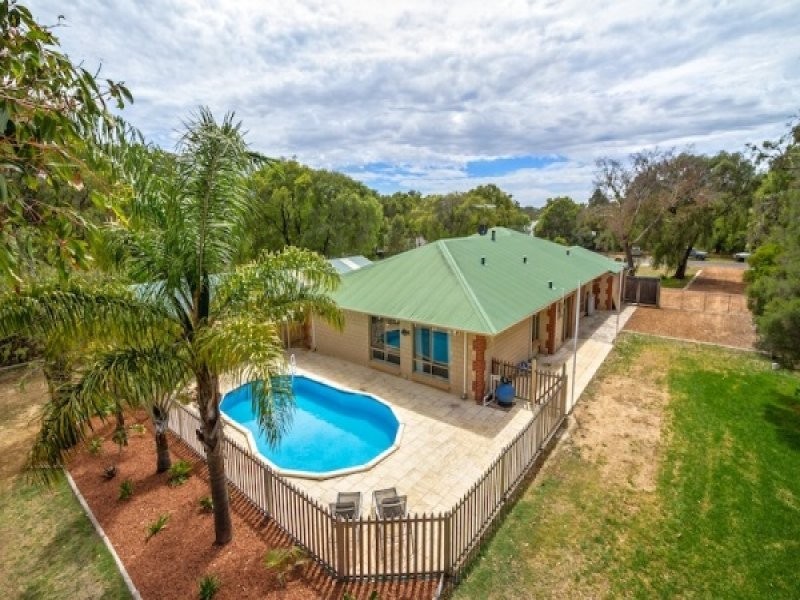 46 Kalgaritch Avenue, West Busselton WA 6280