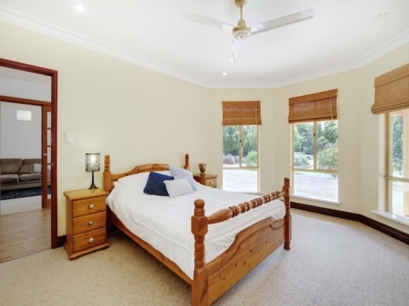 46 Kalgaritch Avenue, West Busselton WA 6280