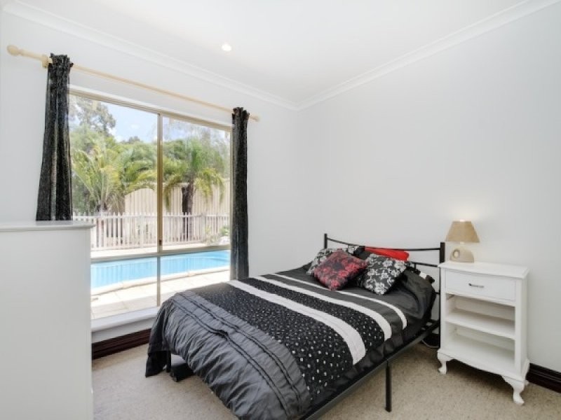 46 Kalgaritch Avenue, West Busselton WA 6280