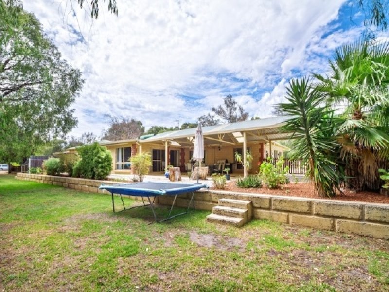 46 Kalgaritch Avenue, West Busselton WA 6280
